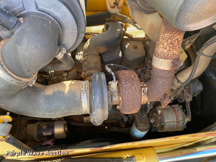 image for item DN7651 2004 New Holland DC95  dozer