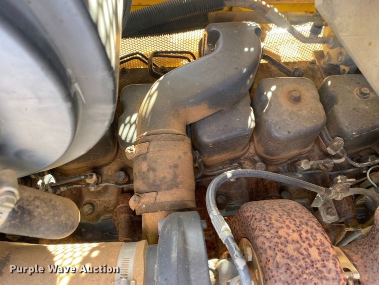 image for item DN7651 2004 New Holland DC95  dozer