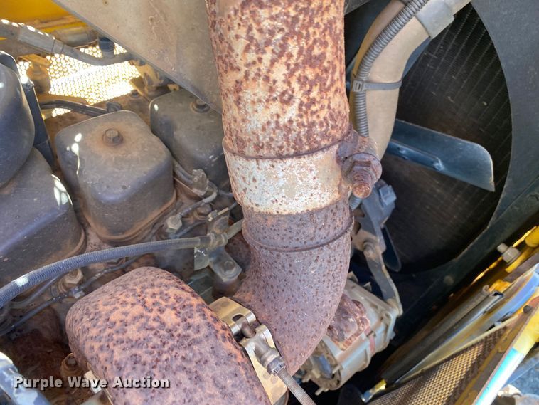 image for item DN7651 2004 New Holland DC95  dozer