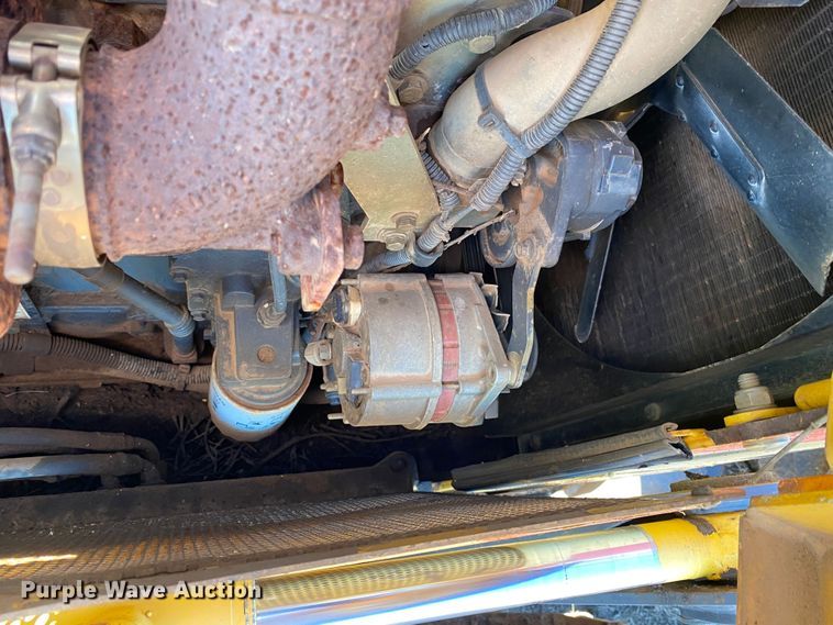 image for item DN7651 2004 New Holland DC95  dozer