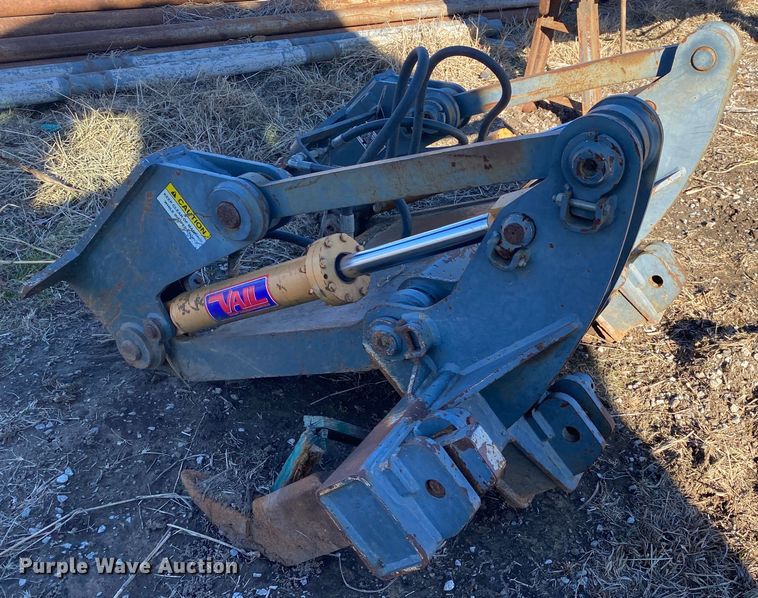 image for item DN7651 2004 New Holland DC95  dozer