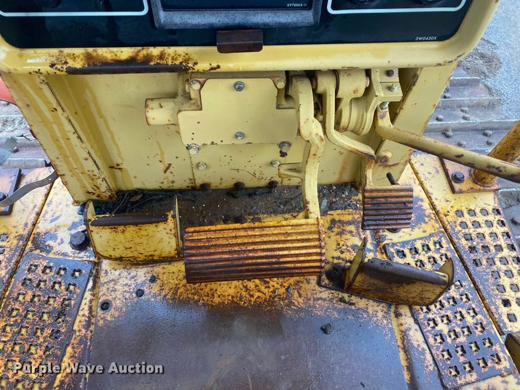 image for item DN8078 1994 Caterpillar D4H  dozer