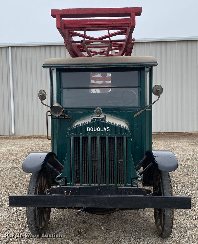 image for item DN8083 1917 Douglas WTU drilling rig truck