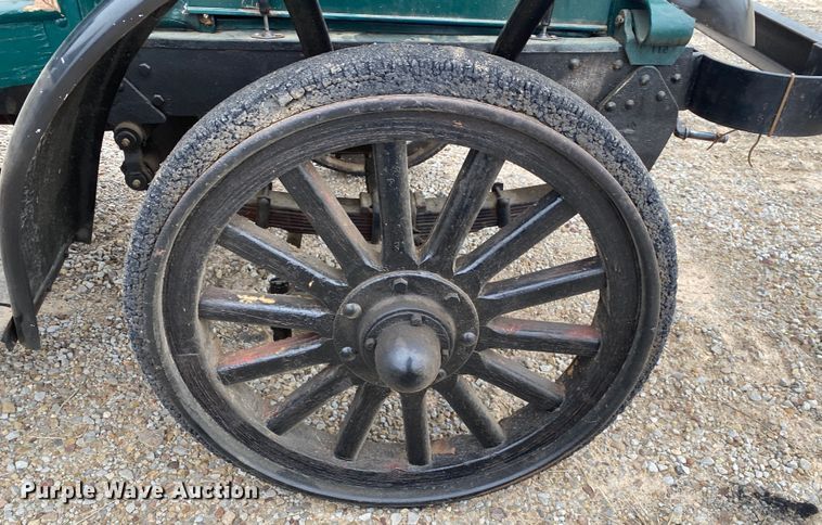 image for item DN8083 1917 Douglas WTU drilling rig truck