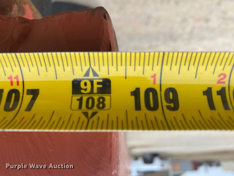 image for item DN8088 2004 International Navistar 7400  fuel / lube truck