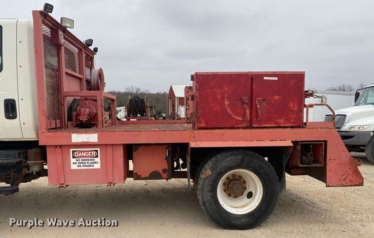 image for item DN8089 2004 International Navistar 7400  Crew Cab flatbed truck