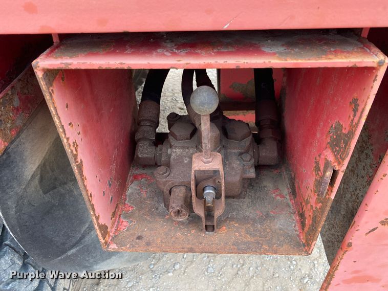 image for item DN8089 2004 International Navistar 7400  Crew Cab flatbed truck