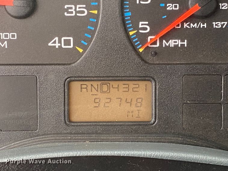 image for item DN8089 2004 International Navistar 7400  Crew Cab flatbed truck