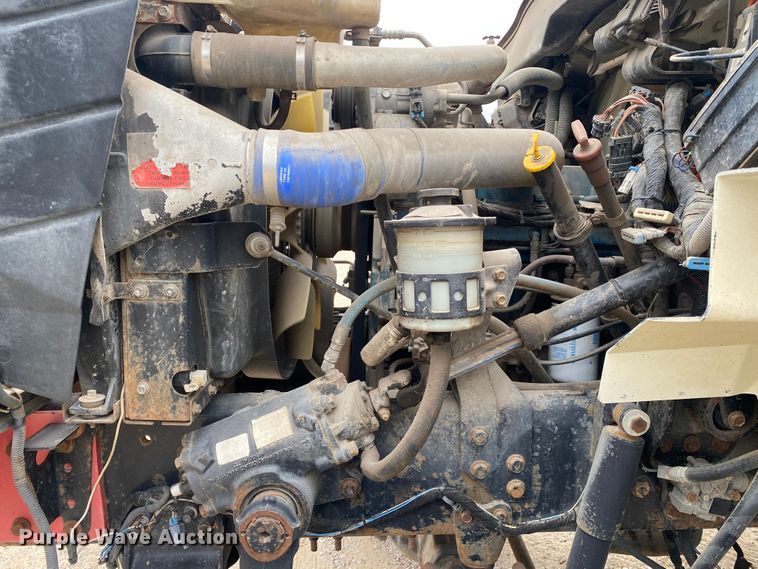 image for item DN8089 2004 International Navistar 7400  Crew Cab flatbed truck