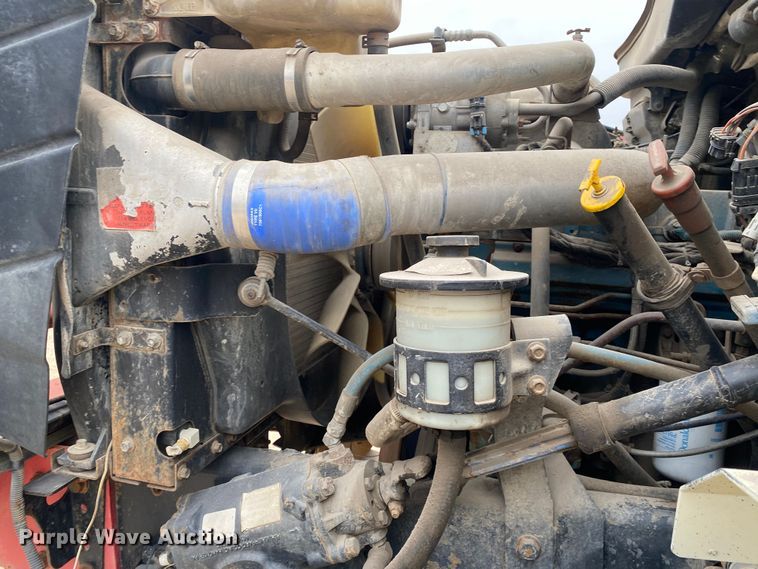 image for item DN8089 2004 International Navistar 7400  Crew Cab flatbed truck