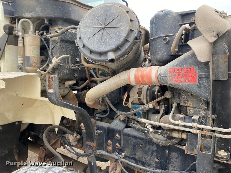 image for item DN8089 2004 International Navistar 7400  Crew Cab flatbed truck