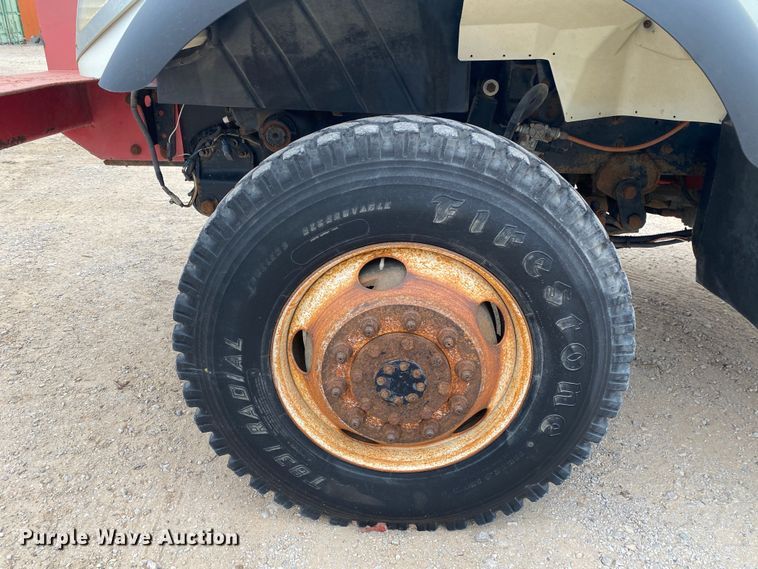 image for item DN8089 2004 International Navistar 7400  Crew Cab flatbed truck