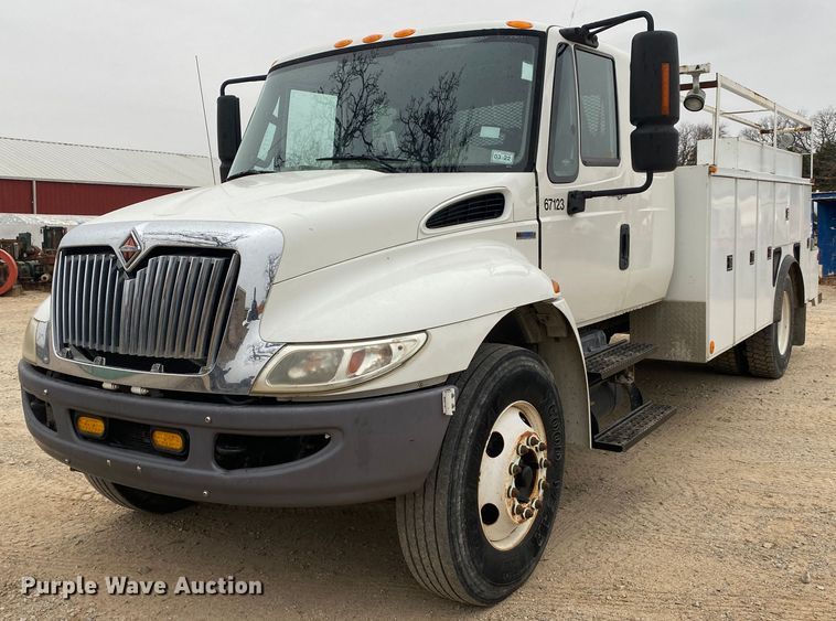 image for item DN8090 2011 International Navistar 4300M7  Crew Cab utility / service truck