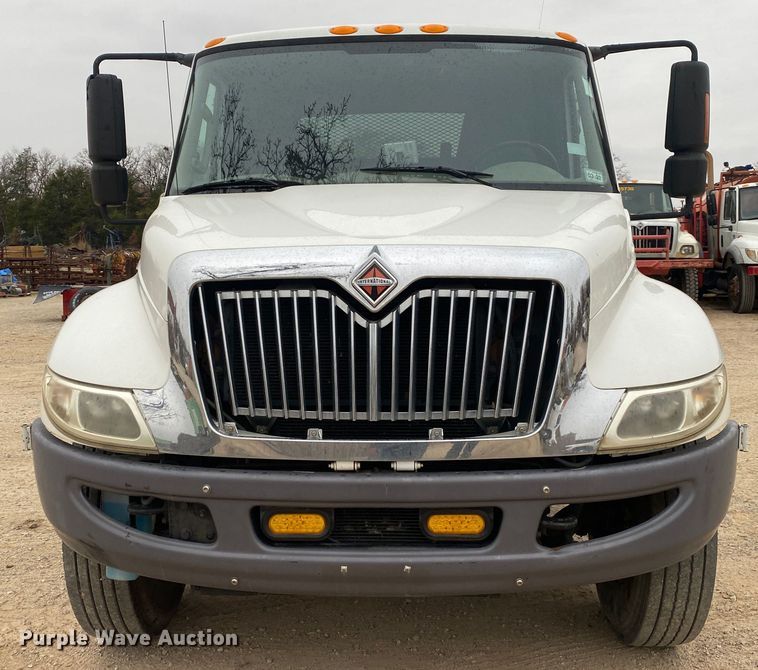 image for item DN8090 2011 International Navistar 4300M7  Crew Cab utility / service truck