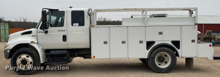 image for item DN8090 2011 International Navistar 4300M7  Crew Cab utility / service truck