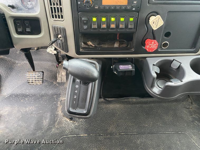 image for item DN8090 2011 International Navistar 4300M7  Crew Cab utility / service truck