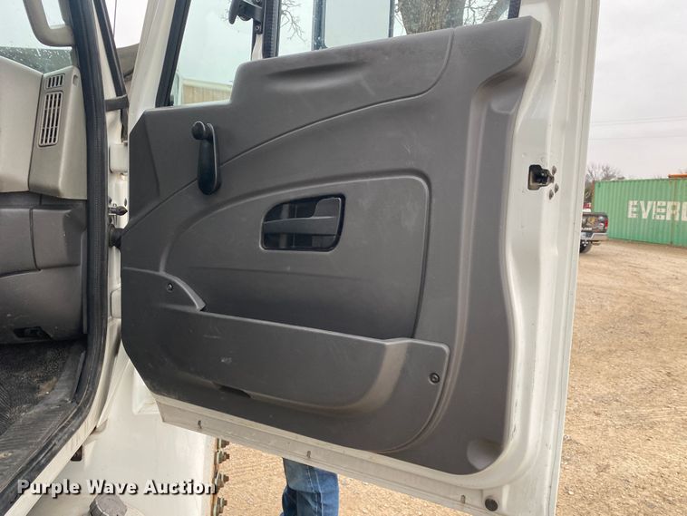 image for item DN8090 2011 International Navistar 4300M7  Crew Cab utility / service truck