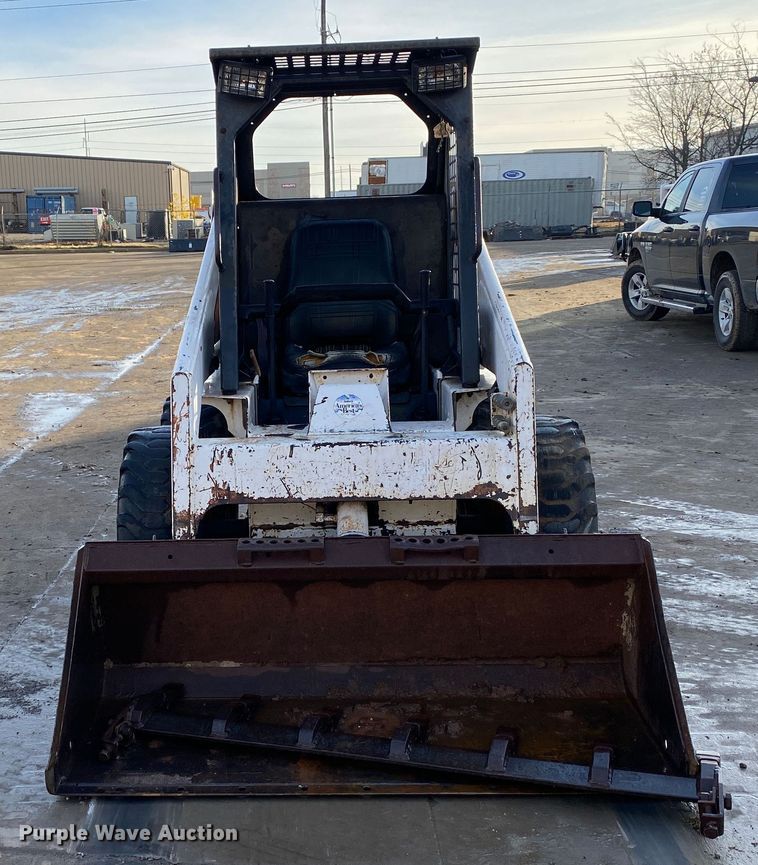 image for item DN8101 1993 Bobcat 743B  skid steer loader