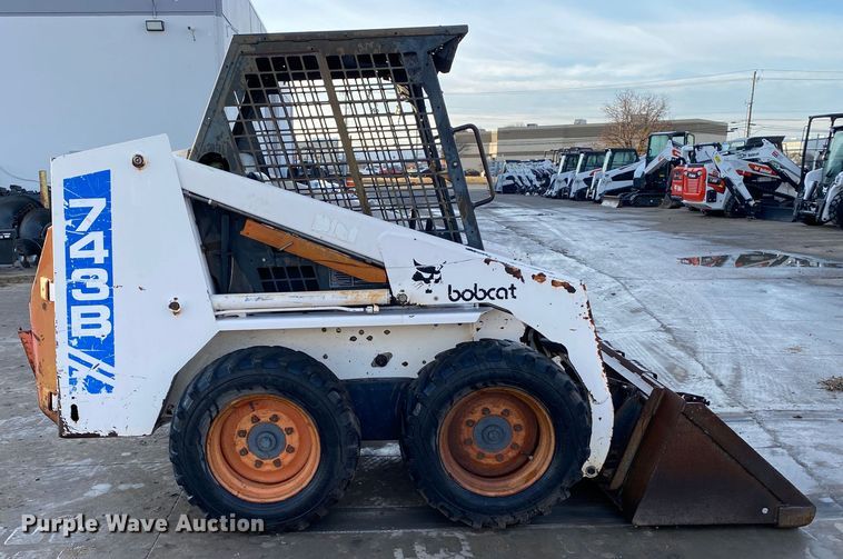 image for item DN8101 1993 Bobcat 743B  skid steer loader