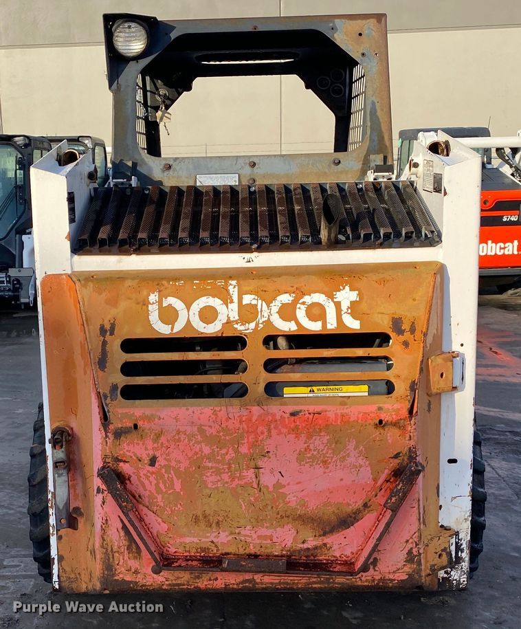 image for item DN8101 1993 Bobcat 743B  skid steer loader