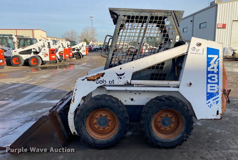 image for item DN8101 1993 Bobcat 743B  skid steer loader