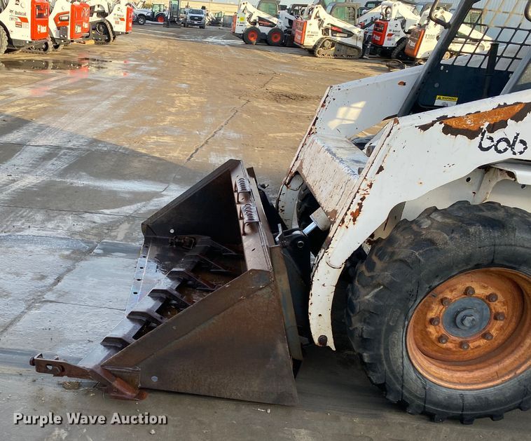 image for item DN8101 1993 Bobcat 743B  skid steer loader
