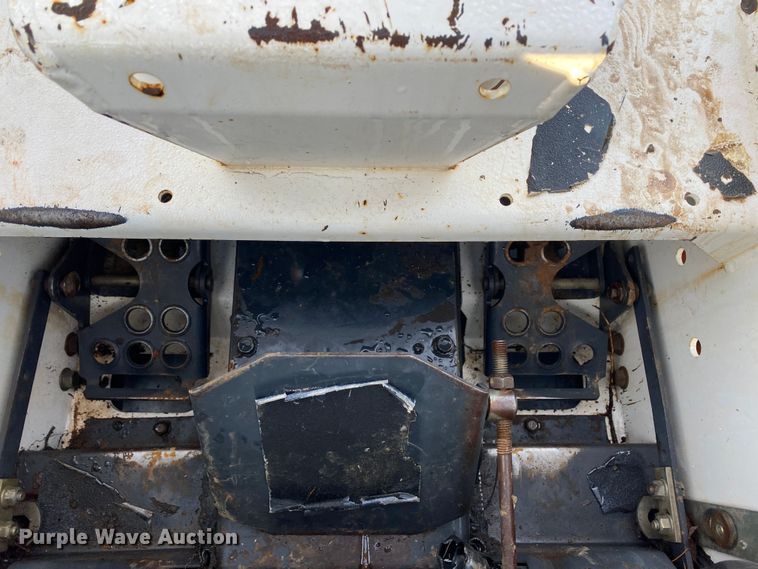 image for item DN8101 1993 Bobcat 743B  skid steer loader