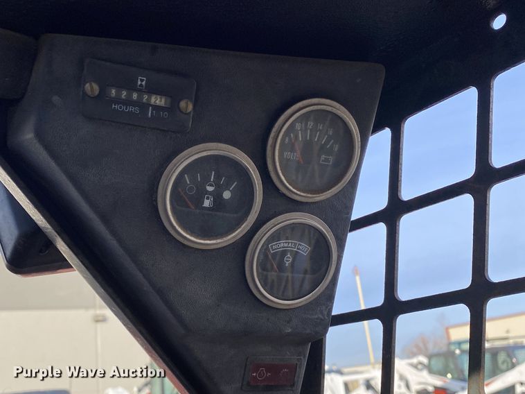 image for item DN8101 1993 Bobcat 743B  skid steer loader