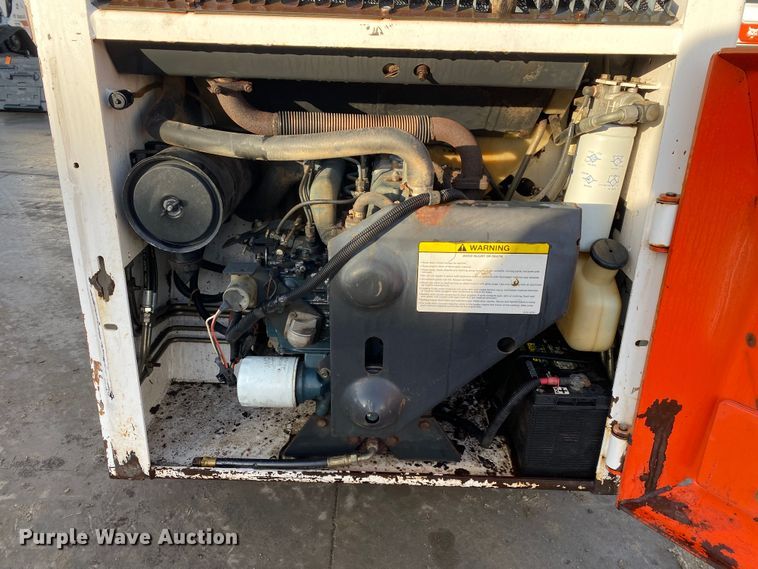 image for item DN8101 1993 Bobcat 743B  skid steer loader