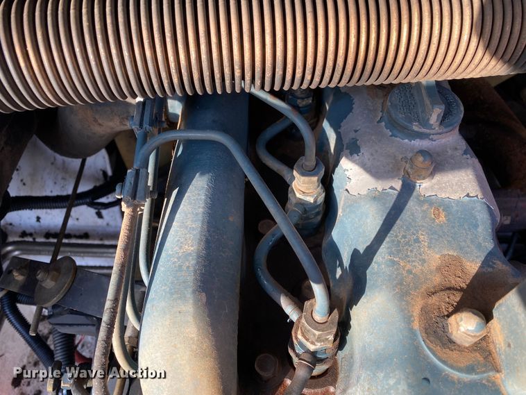 image for item DN8101 1993 Bobcat 743B  skid steer loader