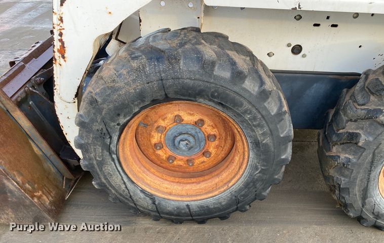 image for item DN8101 1993 Bobcat 743B  skid steer loader