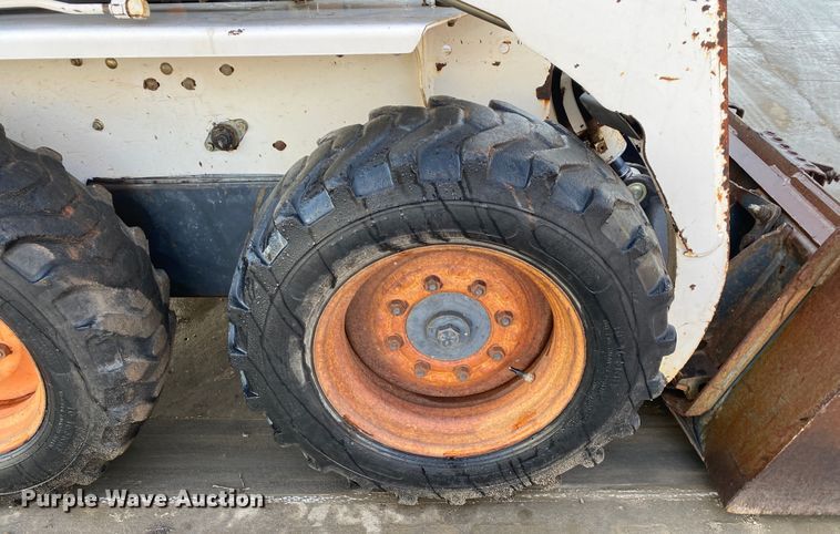 image for item DN8101 1993 Bobcat 743B  skid steer loader