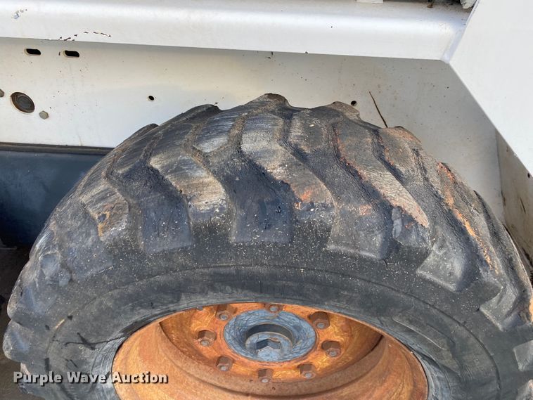 image for item DN8101 1993 Bobcat 743B  skid steer loader