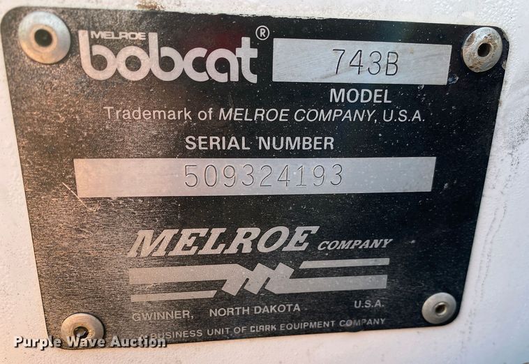 image for item DN8101 1993 Bobcat 743B  skid steer loader
