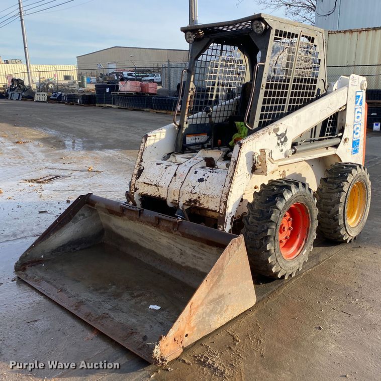image for item DN8102 1999 Bobcat 763B  skid steer loader