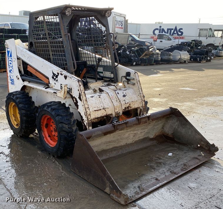 image for item DN8102 1999 Bobcat 763B  skid steer loader