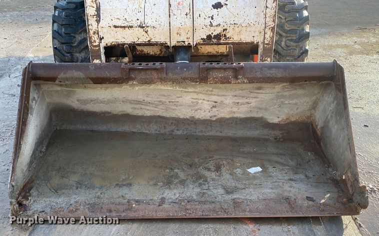 image for item DN8102 1999 Bobcat 763B  skid steer loader