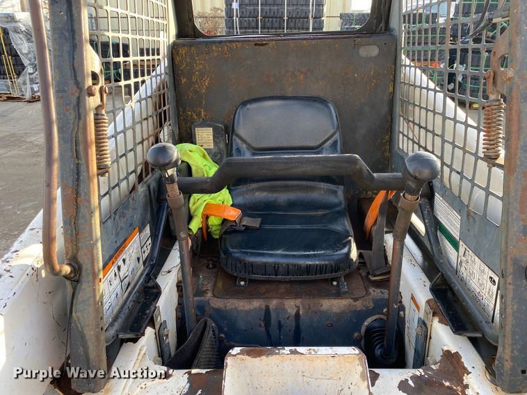 image for item DN8102 1999 Bobcat 763B  skid steer loader