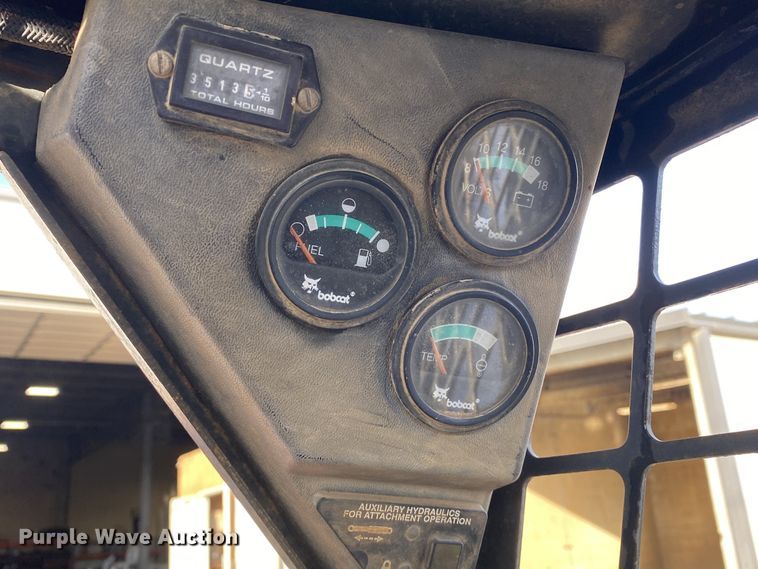 image for item DN8102 1999 Bobcat 763B  skid steer loader