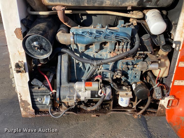 image for item DN8102 1999 Bobcat 763B  skid steer loader