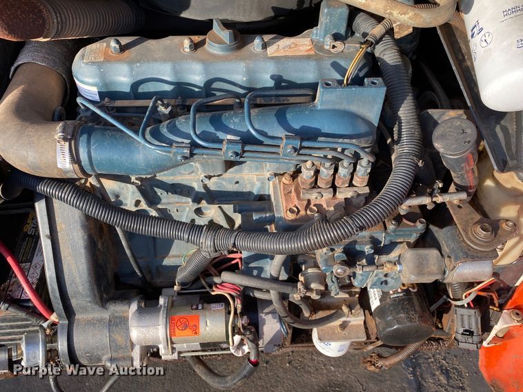 image for item DN8102 1999 Bobcat 763B  skid steer loader