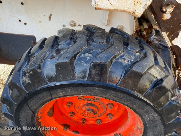 image for item DN8102 1999 Bobcat 763B  skid steer loader