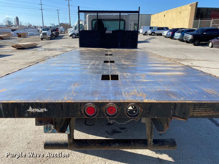 image for item DN8122 2015 Peterbilt 330  dump flatbed truck