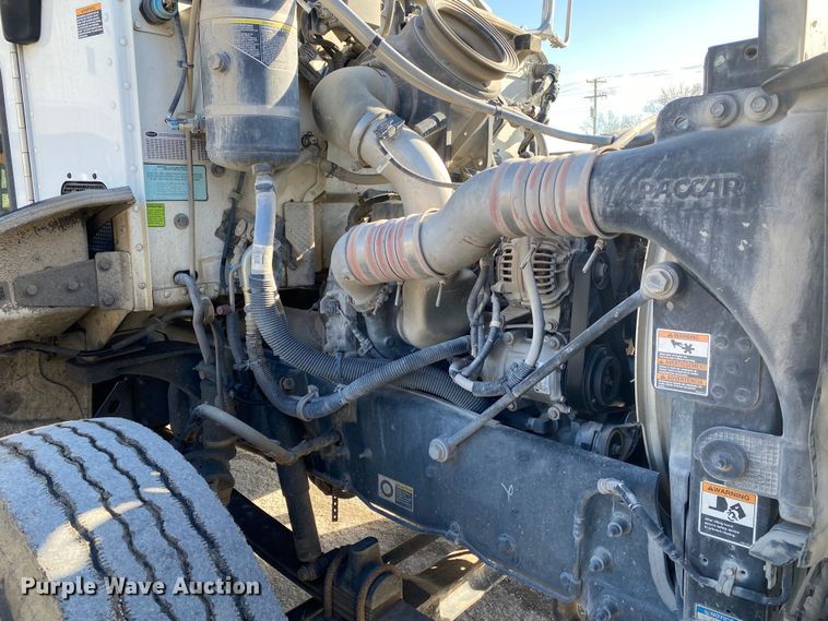 image for item DN8122 2015 Peterbilt 330  dump flatbed truck