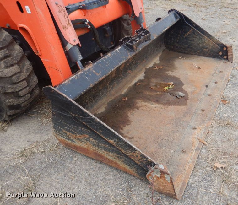 image for item DO1665 2016 Kubota SSV75 skid steer loader