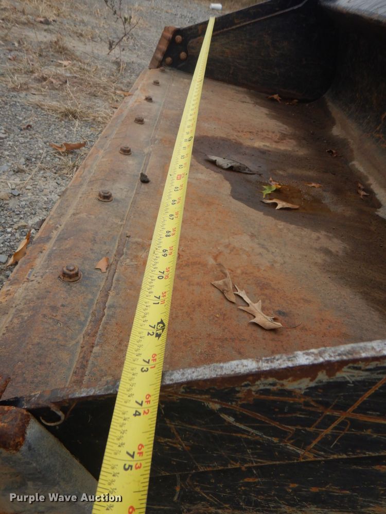 image for item DO1665 2016 Kubota SSV75 skid steer loader