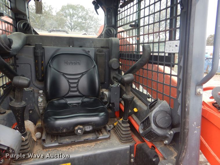 image for item DO1665 2016 Kubota SSV75 skid steer loader