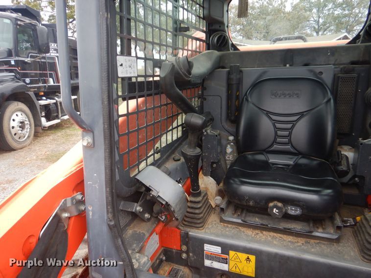 image for item DO1665 2016 Kubota SSV75 skid steer loader