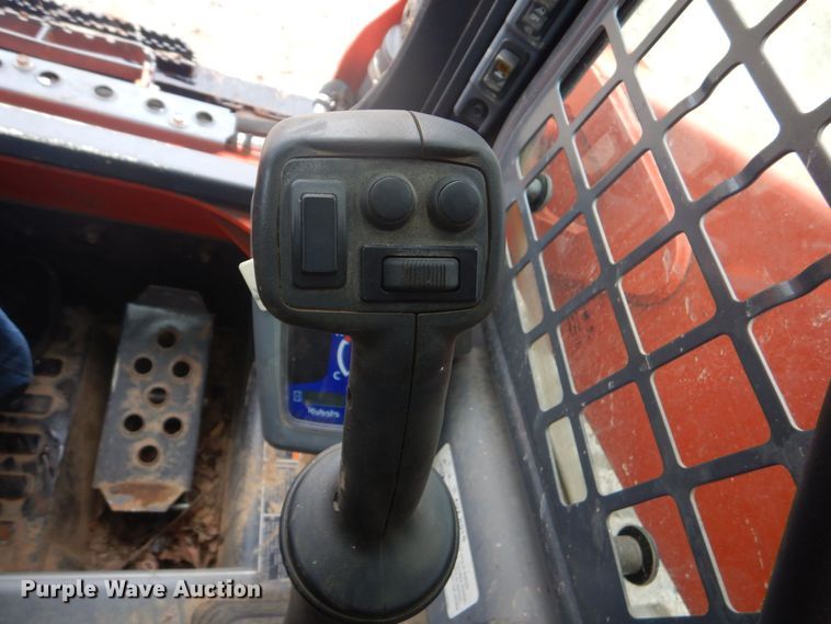 image for item DO1665 2016 Kubota SSV75 skid steer loader