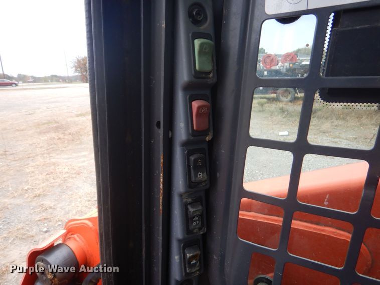 image for item DO1665 2016 Kubota SSV75 skid steer loader